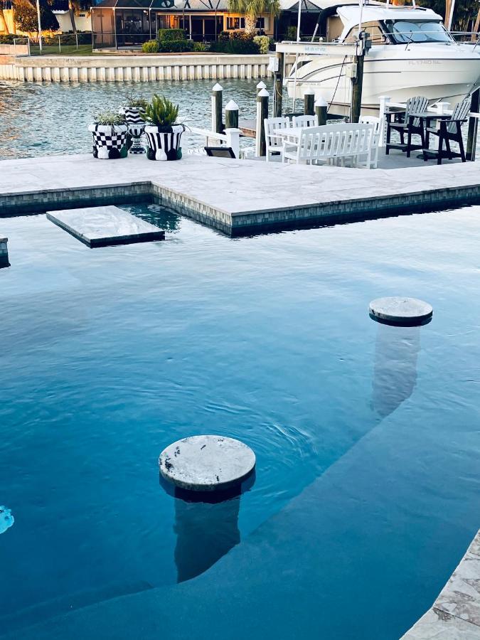 Modern Waterfront Pool & Hot Tub Paradise Сейнт Питърсбърг Екстериор снимка